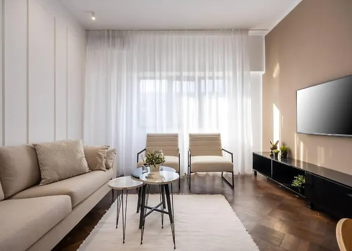 Elite One Bedroom Old Town