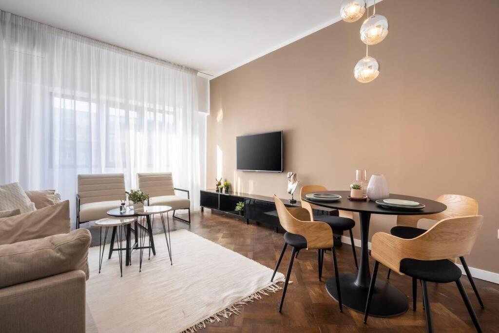 Apartment Elite One Bedroom Old Town Bucharest