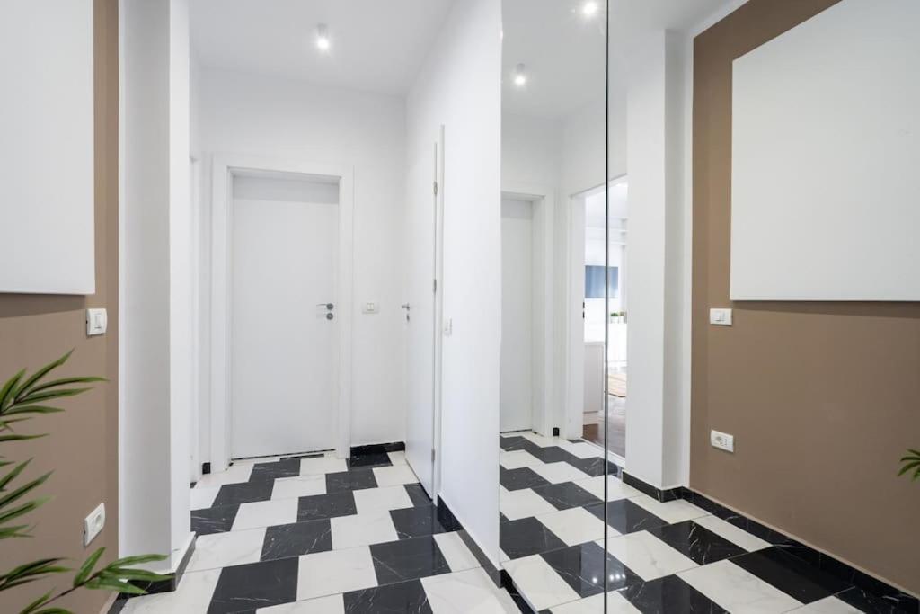 Elite One Bedroom Old Town Apartment