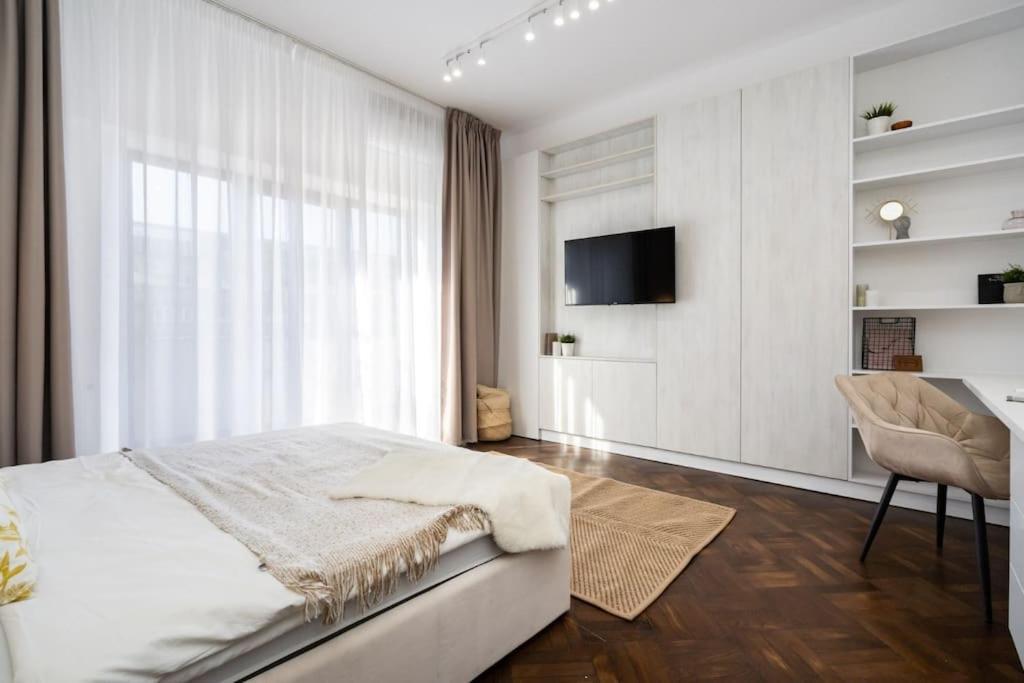 Elite One Bedroom Old Town Bucharest